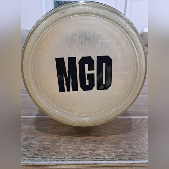 Miller Genuine Draft MGD 64oz Mini Beer Keg Barrel Man Cave Tavern Bar w/Tap - Picture 6 of 10